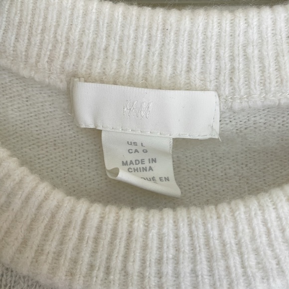 Sweater with Pearl Detail - Picture 3 of 4